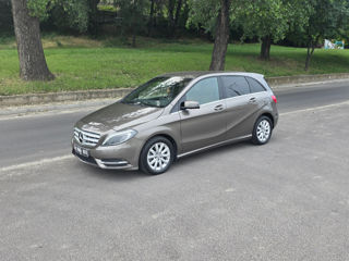 Mercedes B-Class foto 0