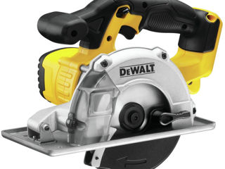 ferastrau circular de mana pentru metal pe acumulator dewalt dcs373nt/ пила дисковая аккумуляторная