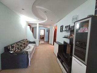 Apartament cu 3 camere, 68 m², Gara de nord, Bălți foto 2