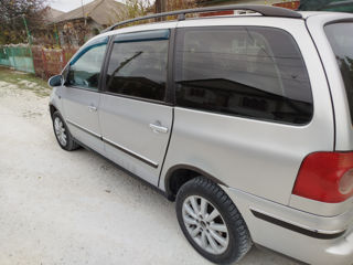 Volkswagen Sharan foto 4