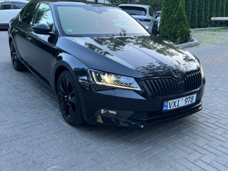 Skoda Superb foto 2