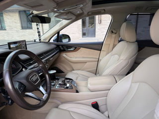 Audi Q7 фото 17