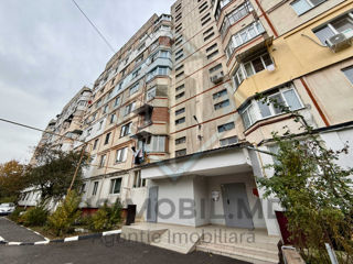 Apartament cu 2 camere, 56 m², Centru, Ungheni foto 2