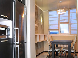 Str.Albisoara , apartament modern de 2 camere cu living open 350 euro foto 4