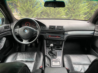 BMW 5 Series foto 6