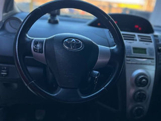 Toyota Yaris foto 7