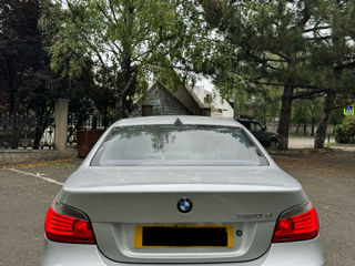 BMW 5 Series foto 10