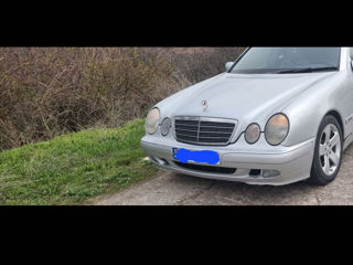 Mercedes E-Class foto 3