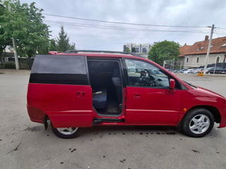 Mitsubishi Space Runner foto 4