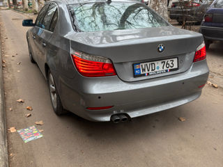 BMW 5 Series foto 4