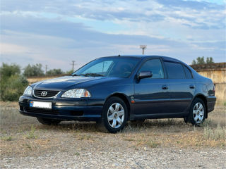 Toyota Avensis, 2001