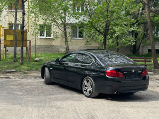 BMW 5 Series foto 5