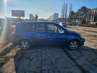 Renault Grand Scenic foto 6