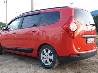 Dacia Lodgy foto 2