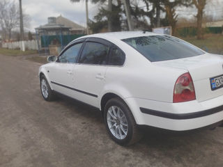 Volkswagen Passat foto 3