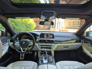 BMW 7 Series foto 10