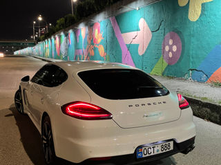 Porsche Panamera foto 6