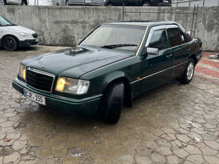 Mercedes Series (W123)