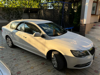 Skoda Superb foto 2