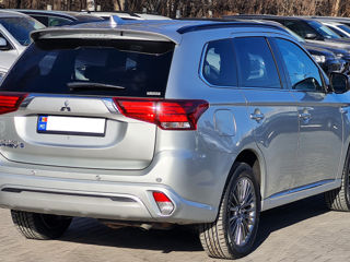 Mitsubishi Outlander foto 3