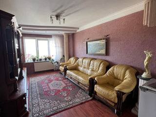 Apartament cu 4 camere, 100 m², Buiucani, Chișinău foto 3