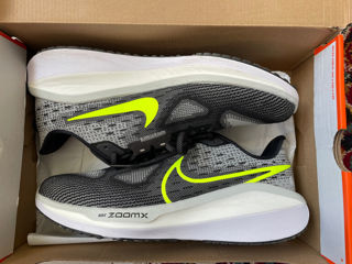 Adidași de alergare Nike Vomero 17