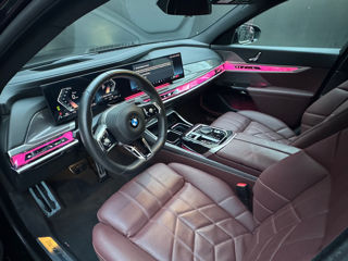 BMW 7 Series foto 7