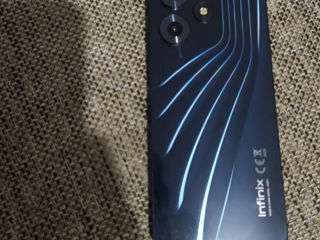 Vând Infinix hot 30i foto 2