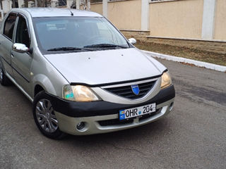 Dacia Logan foto 4