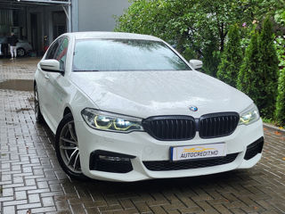 BMW 5 Series foto 1