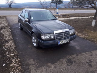 Mercedes Series (W124) foto 1