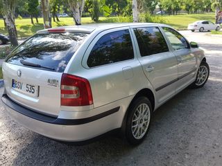 Skoda Octavia foto 8