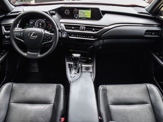 Lexus UX foto 7
