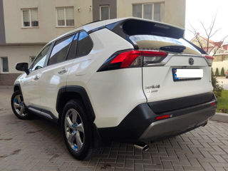Toyota Rav 4 фото 1