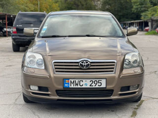 Toyota Avensis foto 5