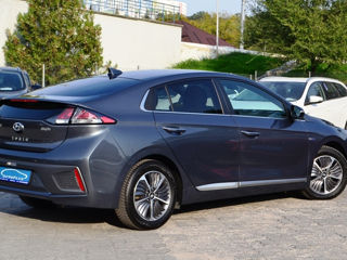 Hyundai IONIQ foto 2