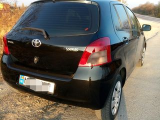 Toyota Yaris foto 6