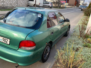 Hyundai Accent foto 2