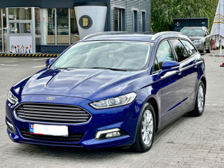 Ford Mondeo foto 2