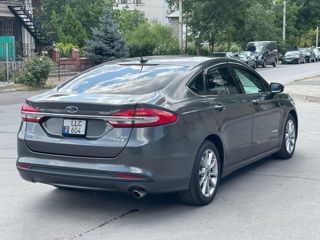 Ford Fusion foto 6