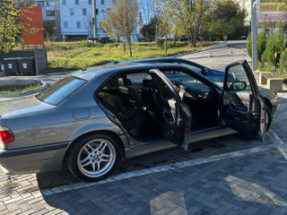 BMW 7 Series foto 2