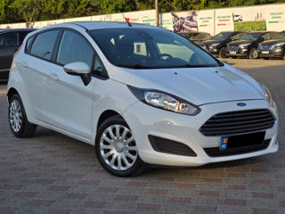 Ford Fiesta foto 5