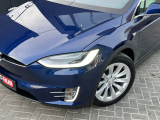 Tesla Model X foto 3