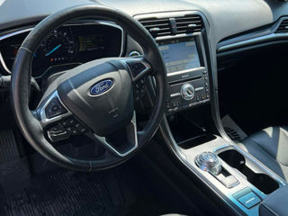 Ford Fusion foto 8