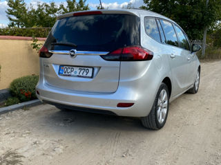 Opel Zafira foto 1