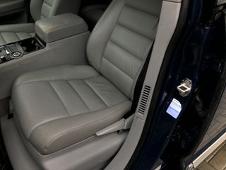 Volkswagen Touareg foto 8