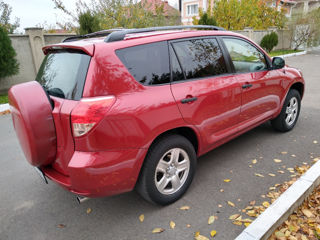 Toyota Rav 4 foto 4