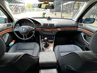 BMW 5 Series foto 3