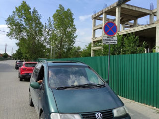 Volkswagen Sharan foto 1