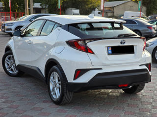 Toyota C-HR foto 3